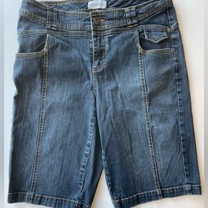 Venezia Jean Shorts Bermuda Denim mid-rise back pocket snaps 14
